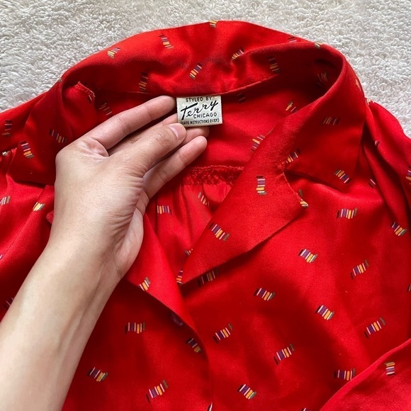 Vintage 70s Red Rainbow Button Up Blouse - Picture 4 of 9